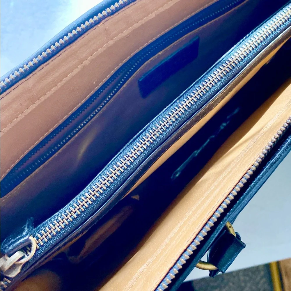 Elegant Black Leather Briefcase for Men Italian leather bag